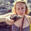 Bild från Herrängs Marina av @linaot - Var på stranden. Hittade en sten. Med skägg. #semestern