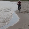 Det går bra att cykla efter stranden