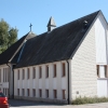  Kyrkan från gatan.