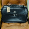 GUCCI resväska! Skynda fynda, den lär säljas snabbt!
http://www.returbutiken.com/iteminfo.php?item_id=11563&item_no=1