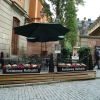 Tryggt fikar man i Storkyrkans närhet, vid fint väder!