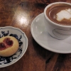 Cappucino och ´hallonkyss´.