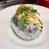 Nu har vi Stenungs bakad potatis som ett alternativ. Skagenröra, tonfiskröra eller som på bilden kycklingröra.