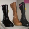 FINA
Finska stor storlek: 41-43
material: skinn