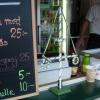 Midsommar vid caféet.
