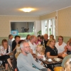 Fullsatt med gäster som åt och fikade