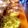 Varje dag serveras en stor salladsbuffé för besökande gäster. Take away sallad med bröd och dryck ordnar vi gärna.