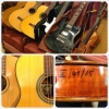 Från vänster : Guitarras Riviera 350 kr, 
Levin model no LG 8 545219 sprucken1200 kr, Levin model no LG 8 565028, 1200 kr, elgitarr inkl fodral 250 kr, Gibson elgitarr inkl fodral 750 kr, fiol med stråke och fodral 2800 kr. (Behöver viss lagning på locket
