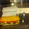 Foccacia med ost & kalkon, serveras varm!