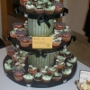 Halloween tema - hemmagjort kakfat med Spooky cupcakes!