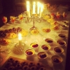 Dessertbord uppdukat på en catering 