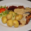Va sägs om en riktigt lunch på restaurang & pizzeria Luna.
Alltid hem gjort .Tre rätter varje dag samt pizza , kebab , & sallad.
Välkommen in!
