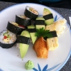 10-bitars vegetarisk sushi för 70 kronor vid lunch.
