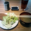 Lunch: förrätt med sallad, bröd och misusoppa. Lite lite tam soppa kanske...