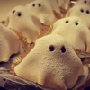 Boo oooo!!! Spöken har hittat till Malmens! Vi förbereder oss för halloween! Kom till Malmens för din halloweentårta.  #malmenskonditori #handen #haninge #halloween #spöke #ghost