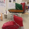 En retrovagn med både sitt-och ligginsats i fint skick och snygg design!