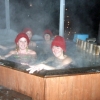 Personalmöte på jättemysiga Blå Bergens lilla spa i Kilsbergen. Bad i vedeldad tunna.