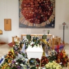 Vår kyrkorådsledamot Raili Borg har gått ur tiden! Idag tog vi avsked i Mariakyrkan där hennes kista vilade på en blomsteräng. Med djup tacksamhet över vad Raili betytt bär vi hennes minne vidare!
