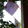 Tänk vad glada gästerna blir när man har deras flagga hissad! I natt hade vi en liten tös från Vietnamn, som blev lyrisk när hon såg sin flagga!!