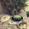 Vintage and new knick-knacks. 
