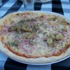 Pizza Capricciosa från Restaurang Solbacken