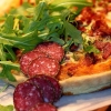 Nu har vi en ny mat paj med en kryddig salami, lufttorkad skinka  och brieost som är super god!
Serveras med en god sallad och dressing för 59:-
Välkomna in och prova!