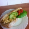 Vår hembakta ciabatta med kycklingröra