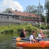 kanot utflyckt med familjen