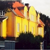 Grennaskolan administrationsbyggnad Borgmästargården i kvällssol