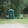  Torrtoaletten och soptunnan.