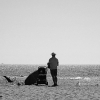 Bild från Dalabadet av @hansahlborg - Dad on a beach