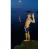 Bild från Ganletbadet av @sitroll - Är det en köttbulle? Nej det är Simon som laddar inför kanonkulan! #nattdopp