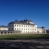 Frökenflygeln är maffig i solen! #kungligt #rosersbergsslott #slott #flygel