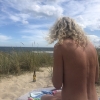 Sommar på en blåsig strand