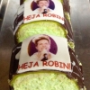 Gör som Lövet och rösta fram Robin till vinst i melodifestivalen på lördag! Passa även på att springa inom lövet för att köpa en Robinbakelse att smaska på! Säljs både fredag och lördag! Välkomna!