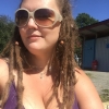 Bild av @saralucywilby - Dreadhead gör strandliv.
// Beach mode.
#sommar #hejösterlen #hippielife #dreadhead #hot