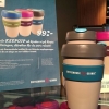 Köp vår KEEPCUP så bjuder vi på första påfyllningen, därefter får du 20% rabatt!
Genom att återanvända istället för att förbruka engångsmuggar hjälps vi åt att skapa en mer hållbar livsstil.