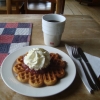 Kaffe & våffla med sylt och grädde 50 kr, hela sommaren