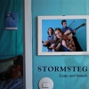 IMORGON: 
2/6
STORMSTEG
Spotify-release – prisbelönt folkmusik tar steget ut på nätet!
Kl 19.00 
Entré: 60kr

Bridget Marsden - fiol
Sandra Marteleur - fiol och altfiol
Erik Ronström - gitarr