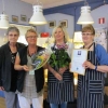 Årets Vitsippspris utdelades vid återinvigningen till medarbetarna på Kungsörs Återvinning & Secondhand. 
Det årliga priset utdelades av Kristdemokraterna i Kungsör. 
Gruppledaren Mona Stavholt läste upp partiets motivering som löd enligt följande: 

