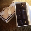 Fantastiska Hovby är här och visar sina lyxiga chokladtryfflar. Unna er hennes exklusiva hantverk! Svårslaget lördagsgodis till kaffet!