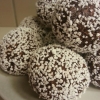 Nu har vi laddat upp med chokladbollar för kvällen!  Välkomna :)