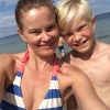 Bild av @alofving - alone at the beach