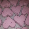 Mms hallonmousse o chokladbotten m grädde på kommer att finna på alla hjärtansdag
