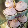 Dagens cupcake: vanilj me chokladrippel o hallonfrosting
