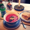 God fortsättning! I dag serverar Bollie en värmande soppa med nybakat bröd, härliga bakverk och smörgåsar! Varmt välkomna!! Fredag 10-17, lördag 10-15 och söndag 12-16!