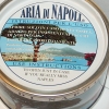 Luft från Neapel, Aria di Napoli. Vi har bara EN burk, men om det kan vara till hjälp kanske ni vill komma och HÅLLA burken i famnen. Vid akuta fall får vi öppna den...