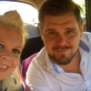Varmt välkomna alla fikasugna där ute idag mellan 11.30-20.00.
Våfflor
Smarrig morotskaka
Kladdig kladdkaka
Smörgåsar
Å en otroligt trevlig personal!

Hoppas vi ses!
Marika & Rickard