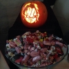Det är Halloween och vi på Egg & Bacon har laddat upp med godis, pumpa och tända ljus i det ruggiga höstvädret.
Välkomna!