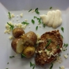 Dagens lunch:

Bankad Västerbottenstek med pepparrotsmajonäs & rostad potatis. Till det serveras vårt hembakta Focaccia. 

Missa inte morgondagens lunch! Smörstekt abborre. ..Mums!